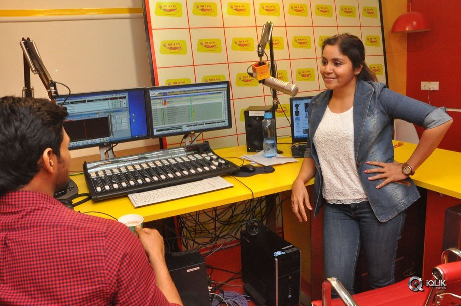 Jaya-Janaki-Nayaka-Movie-Team-At-Radio-Mirchi
